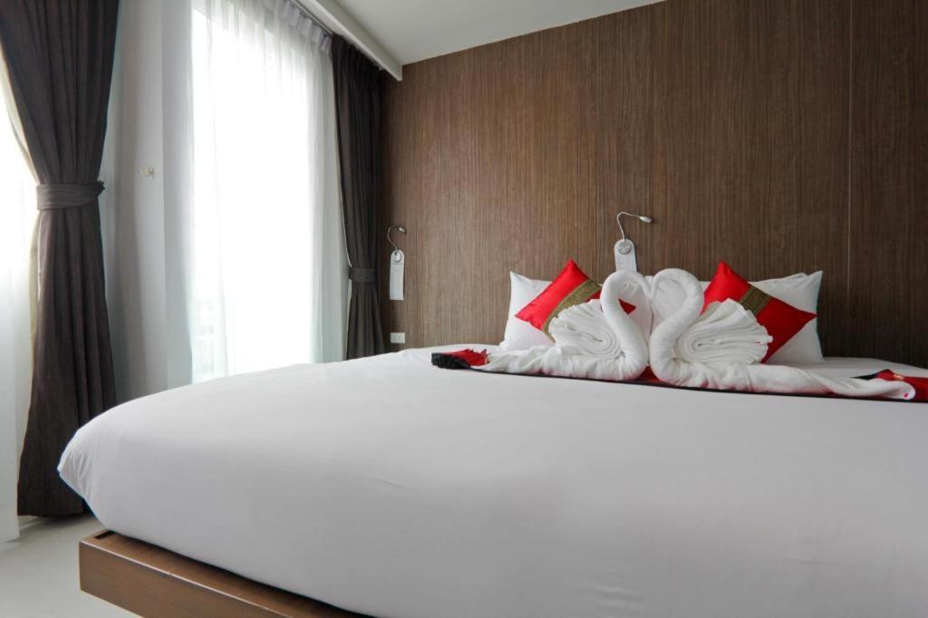 Patong Elegancy Sansabai Hotel מראה חיצוני תמונה