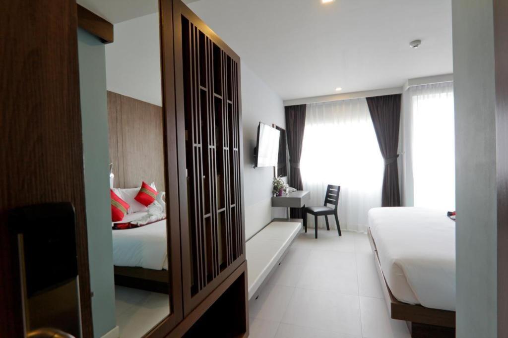 Patong Elegancy Sansabai Hotel מראה חיצוני תמונה